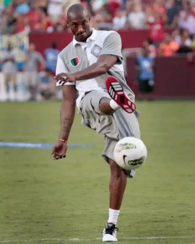 足球联赛赛季最佳球员排行榜（足球联赛本赛季最佳球员榜单）