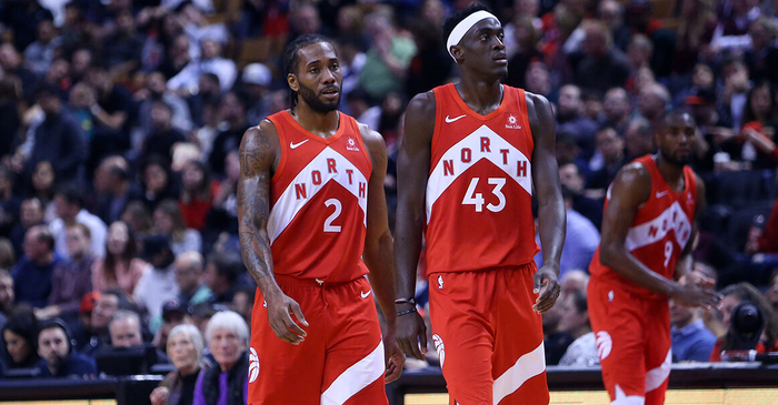 西甲射手榜：姆巴佩16球领跑！费兰-托雷斯11球紧随其后！（西甲射手榜：姆巴佩16球居首，费兰-托雷斯以11球紧追其后）