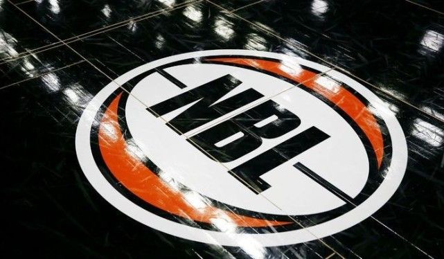 费兰-托雷斯社交媒体发声：忽略噪音，专注于工作（费兰-托雷斯社媒发声：屏蔽杂音，专注本职工作）