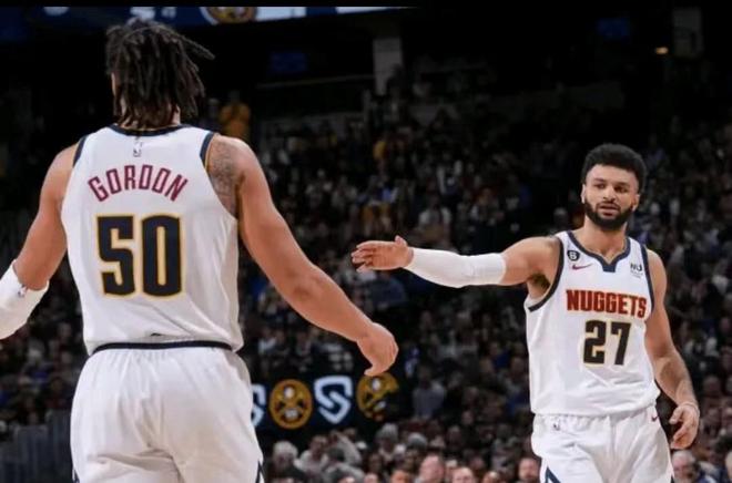 日职乙战报：热苏斯点射制胜，长崎成功丸2-1十人水户蜀葵（J2联赛战报：热苏斯点球制胜，长崎成功丸2-1击退十人水户蜀葵）