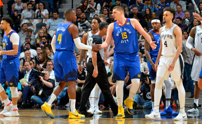 徐臧军三夺全运帆船金牌，致谢爱人20年陪伴（徐臧军三度加冕全运帆船金牌，感谢爱人20年相伴）