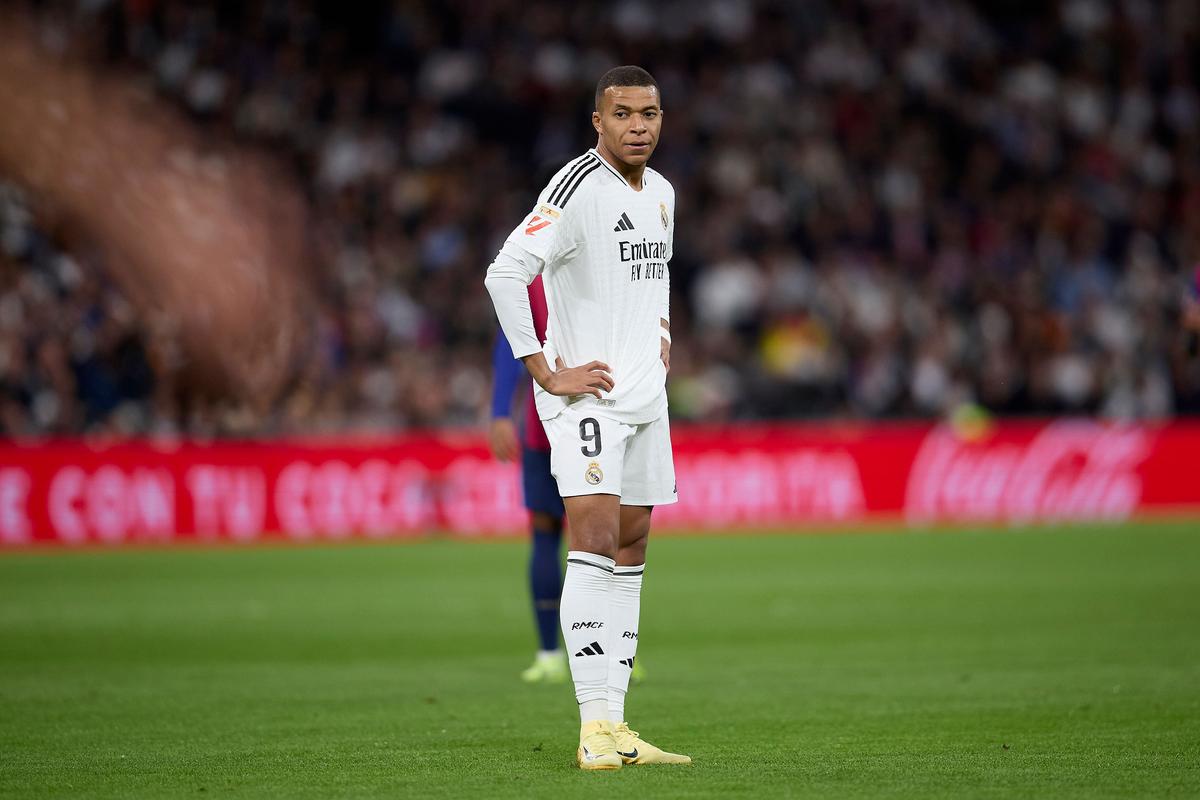 波兰主帅：希望面对荷兰能有更多控球；已证明能与他们抗衡（波兰主帅：对阵荷兰盼提升控球，已展现抗衡实力）