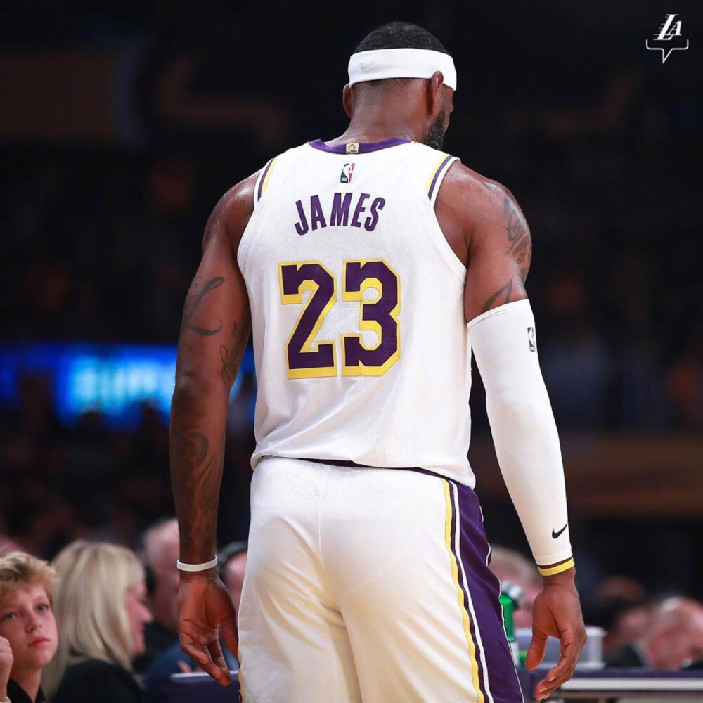 国安客场战平上港精彩瞬间（国安客场战平上港的高光时刻）