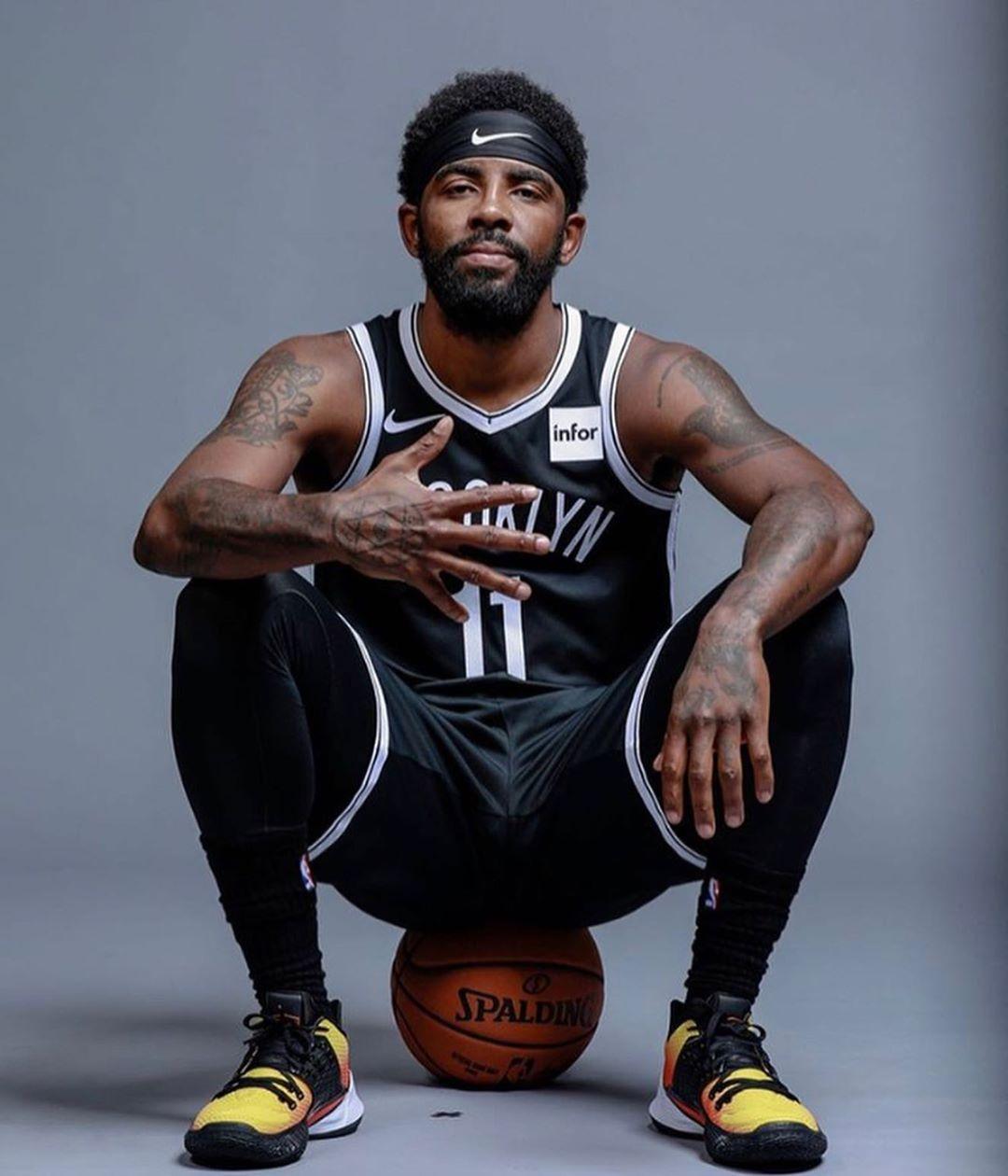 欧冠进球榜更新：梅西连续破门,（欧冠射手榜再更新：梅西连场建功）