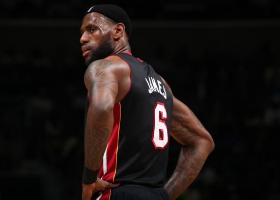 哈兰德百球：左脚71+右脚11，头球11个，其他部位1球（哈兰德百球构成：左脚71球、右脚11球、头球11球、其他1球）