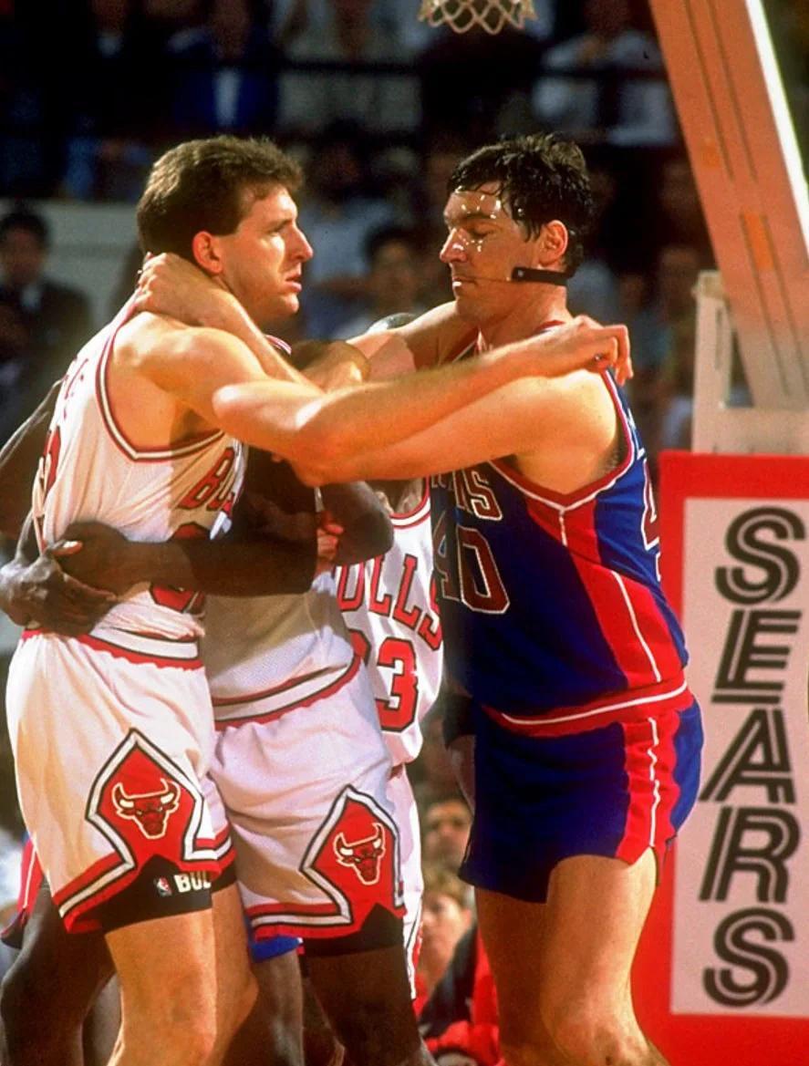 新一轮的欧冠势力版图更新：本轮阿森纳击败拜仁慕尼...（欧冠格局再洗牌：阿森纳本轮击败拜仁慕尼黑）