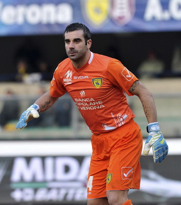 体操名将桑兰现状：瘫痪15年后嫁经纪人，婚后被丈夫和儿子宠上天（桑兰近况：经历15年瘫痪后与经纪人步入婚姻，如今获丈夫与儿子悉心守护）