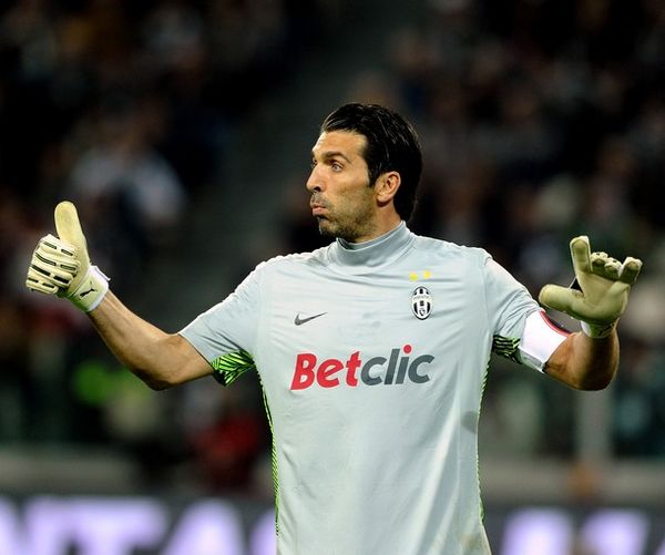 徐昕单场14+7获主帅认可！承诺给足球权锻炼，广东成最大赢家！（单场14+7打服主帅！徐昕将获更多球权锻炼，广东队成最大受益者）