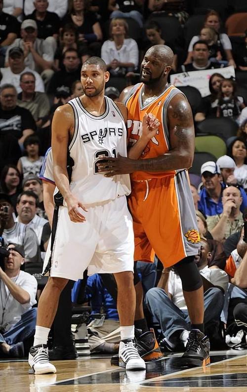 德天空：热刺将承担帕利尼亚的全部薪水，未来几天进行体检（德天空：热刺将全额支付帕利尼亚工资，近日安排体检）